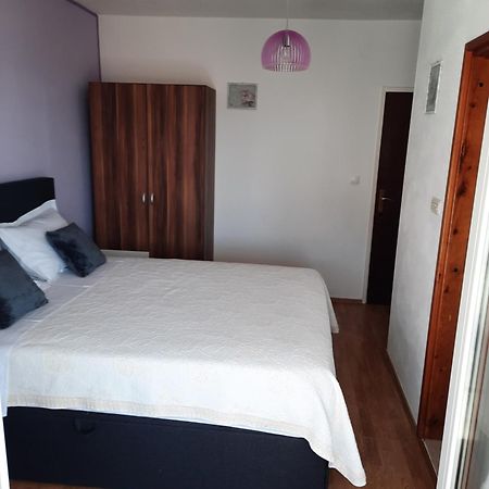 Apartments Marjanovic Bol Ruang foto