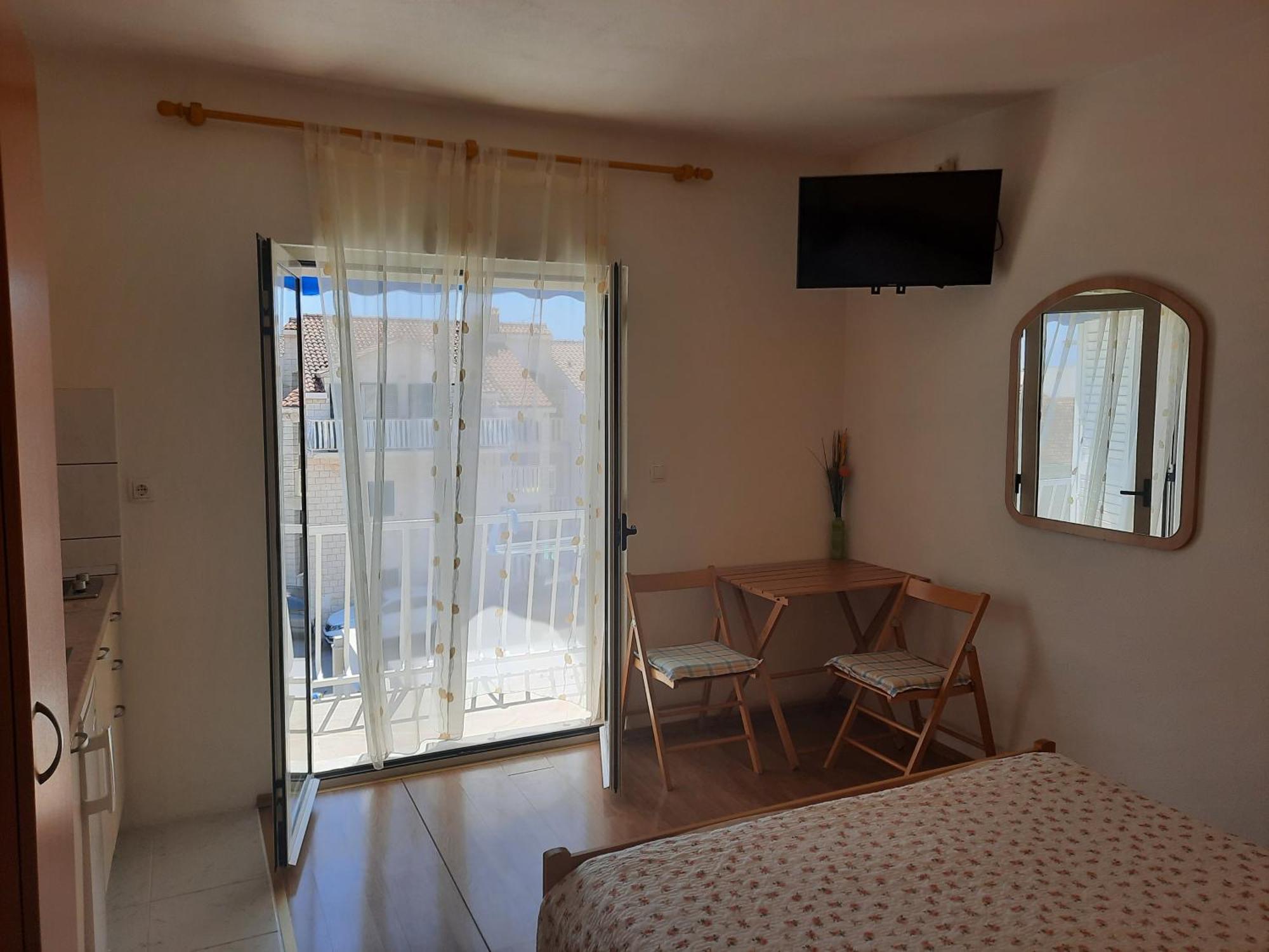 Apartments Marjanovic Bol Bagian luar foto
